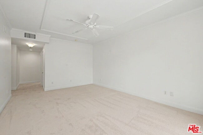Building Photo - 1830 Pelham Ave
