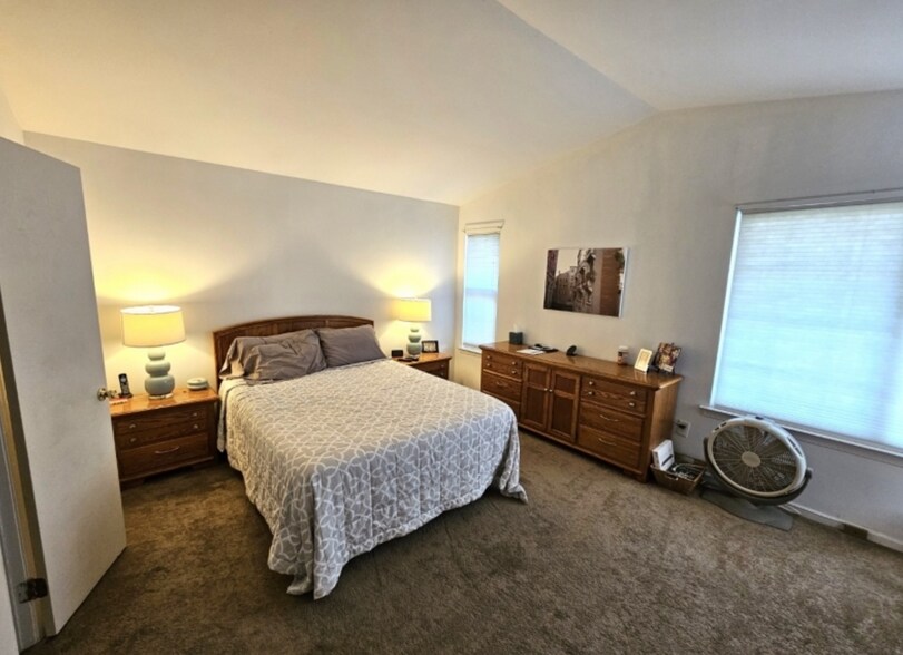 Building Photo - 23 Bentley Ct