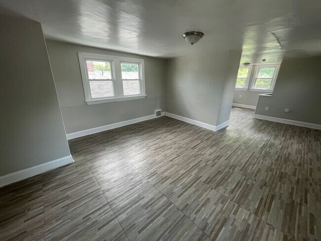 Building Photo - SECTION 8 and EDEN Accepted! Spacious, Newly Renovated 4-Bedroom Home!!