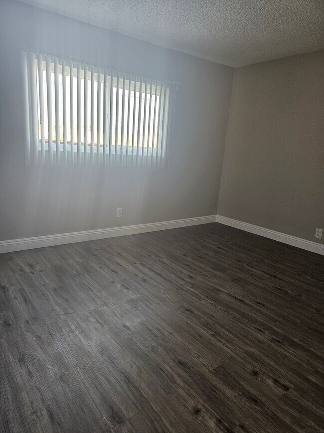 Building Photo - 15426 Perris Blvd