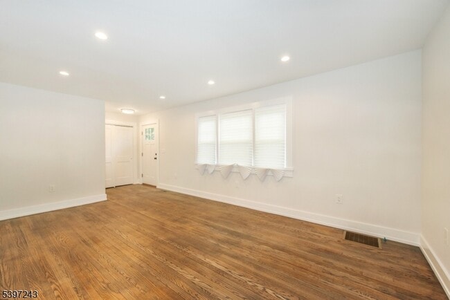 Building Photo - 266 Elmwood Ave