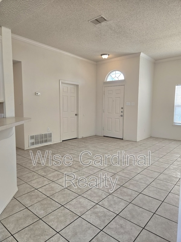 Building Photo - 5121 Albany Ave