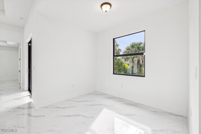 Building Photo - 1436 Graham Cir