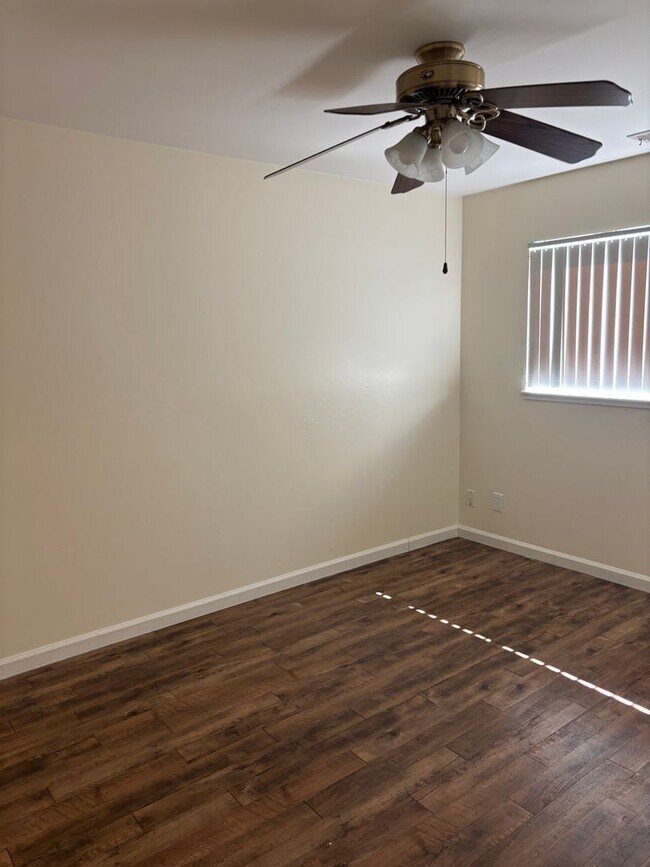 Building Photo - 3 B/D 2 B/A HOUSE IN MARYSVILLE AVAILABLE NOW