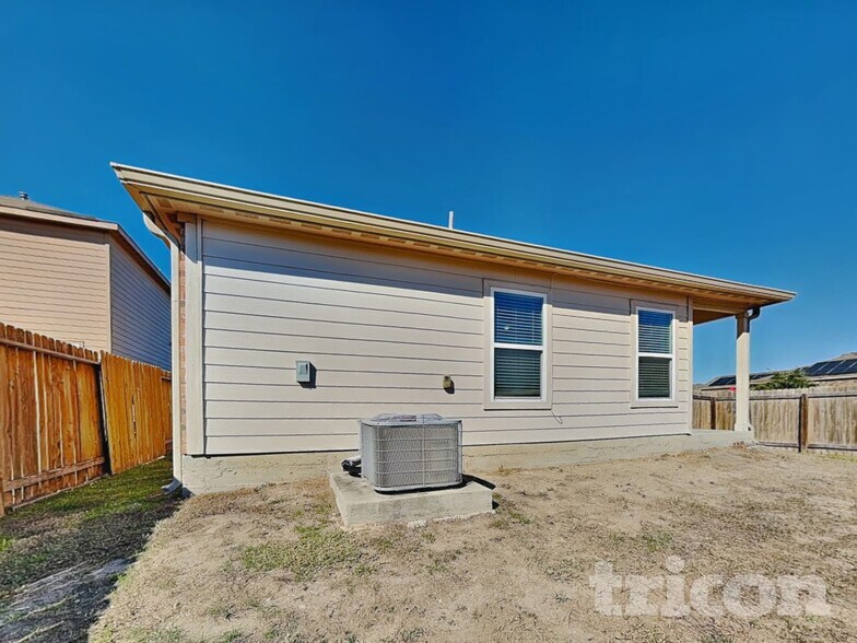 Building Photo - 1405 Breanna Ln