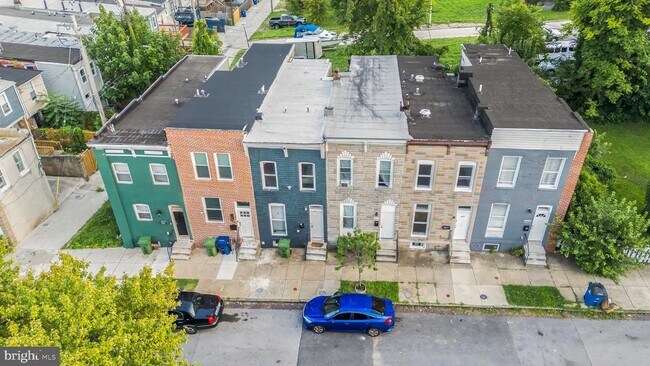 Building Photo - 1629 E Oliver St