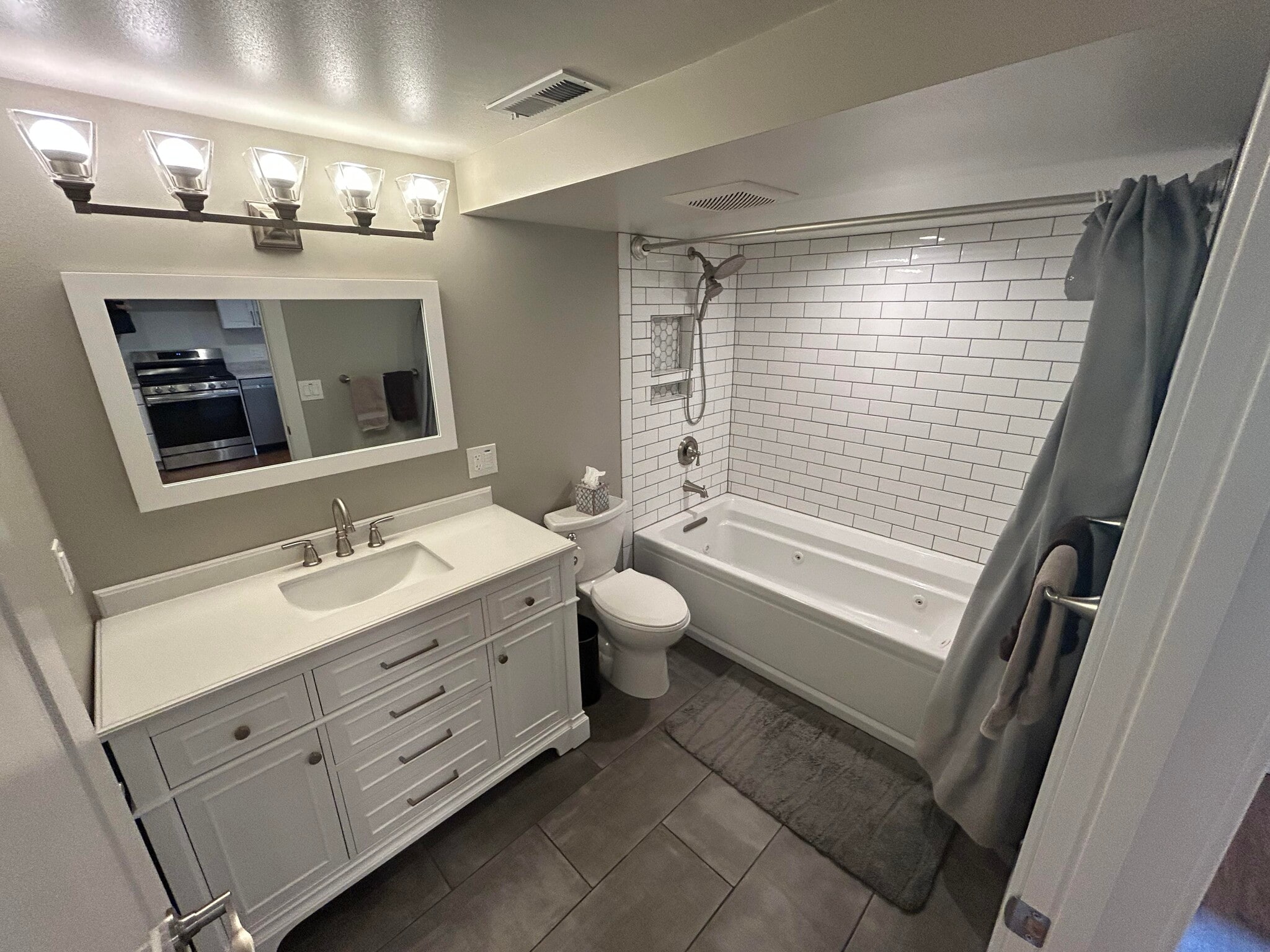 Basement Full Bathroom w/ Whirlpool tub - N2W27318 Lyles Dr