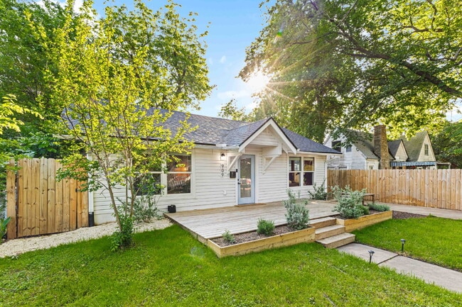 Building Photo - Timeless Charm Meets Modern Comfort in Brookview