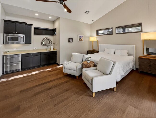 Building Photo - 2113 Barbaro Way