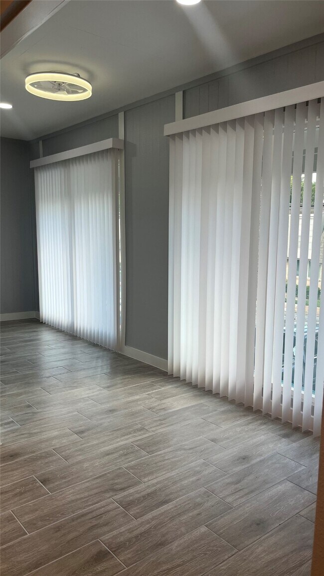 Building Photo - 12633 Memorial Dr