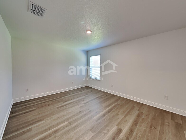 Building Photo - 6561 Atlantic Bch Ave