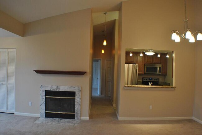 Building Photo - 606 Moonglow Rd