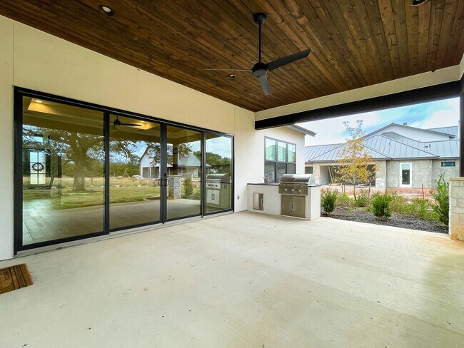 Building Photo - Copper Ridge Subdivision in New Braunfels