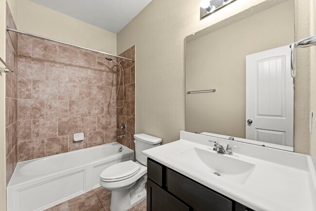 Building Photo - 34 Sawbridge Cir
