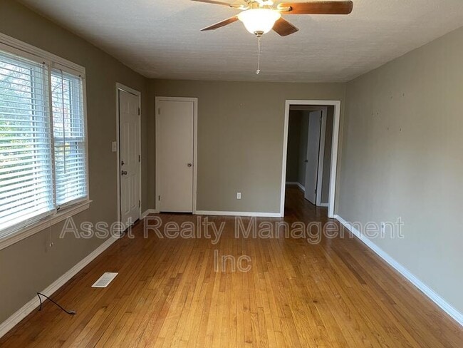 Building Photo - 5707 Scenic Ridge Rd