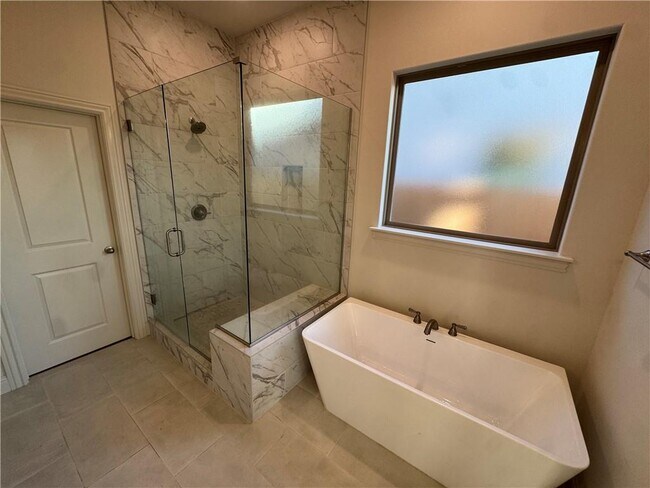 Building Photo - 3004 S 14th St