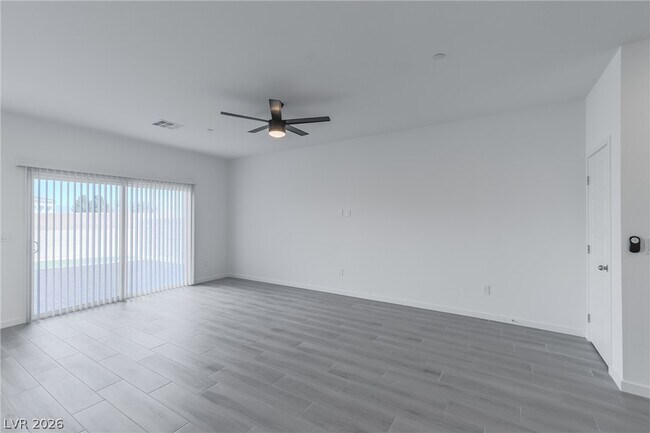 Building Photo - 9934 Carlon Hls Ave