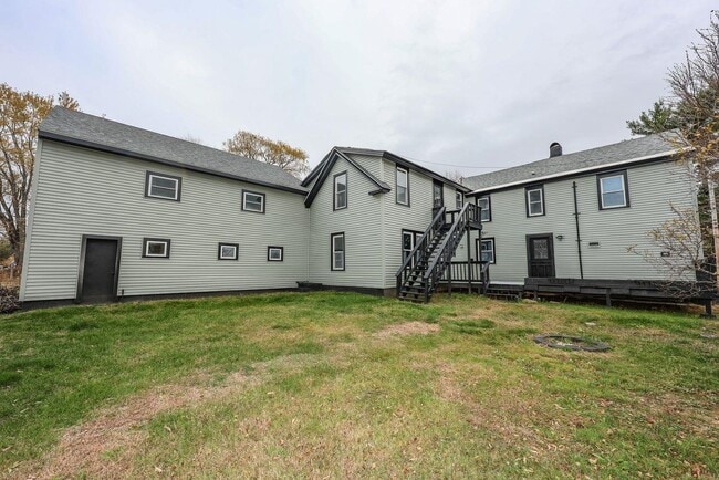 Building Photo - 3 Clark Rd