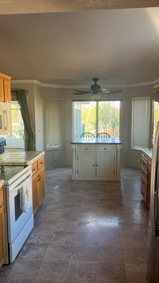 Building Photo - 503 Hillcrest Ave