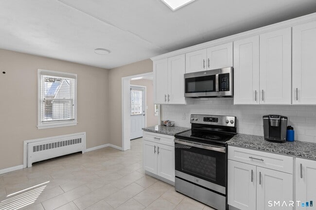 Building Photo - 159 Ridgewood Rd