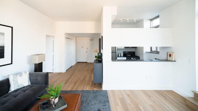 Building Photo - 2 bedroom in NEW YORK NY 10011