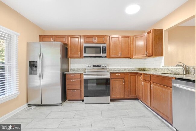 Building Photo - 8 Almanac Ct