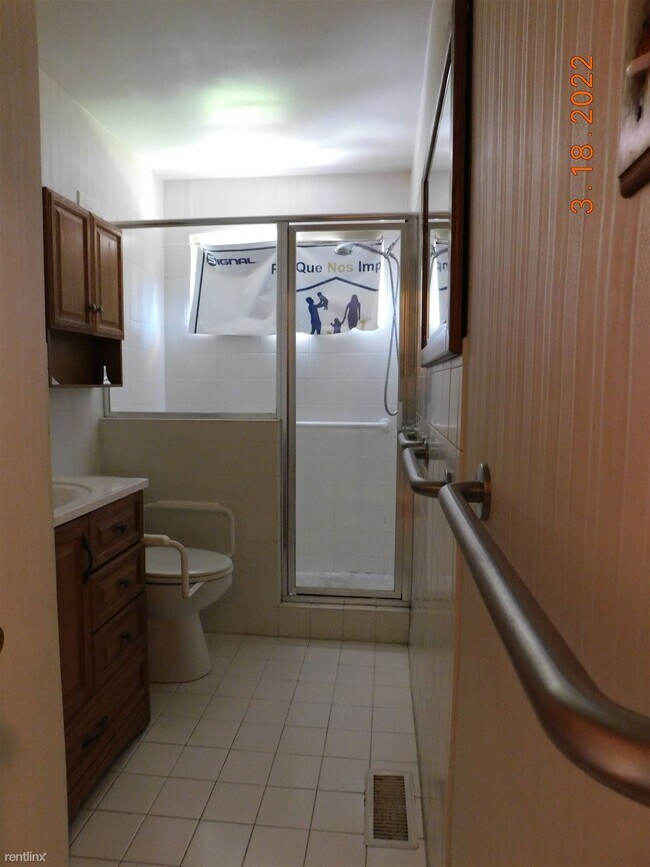 Building Photo - 3 br, 1.5 bath House - 1020 E Leicester Ave