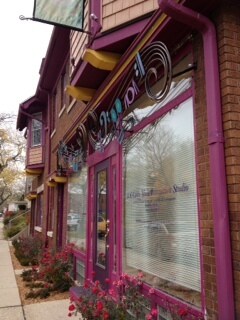 Beautifully creative building - 632 E Burleigh St