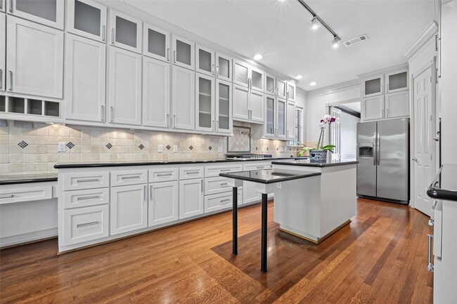 Building Photo - 3515 Durness Way
