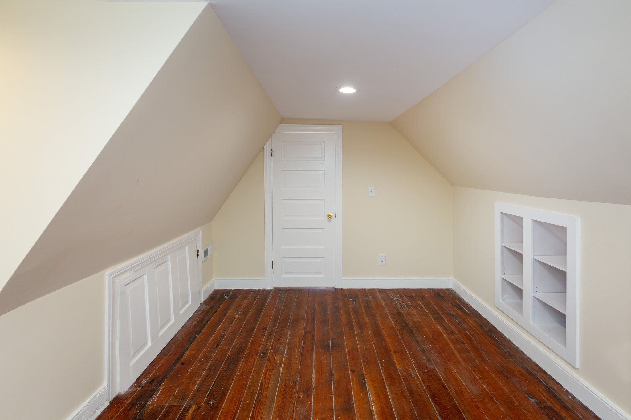 Building Photo - 13 Elizabeth St