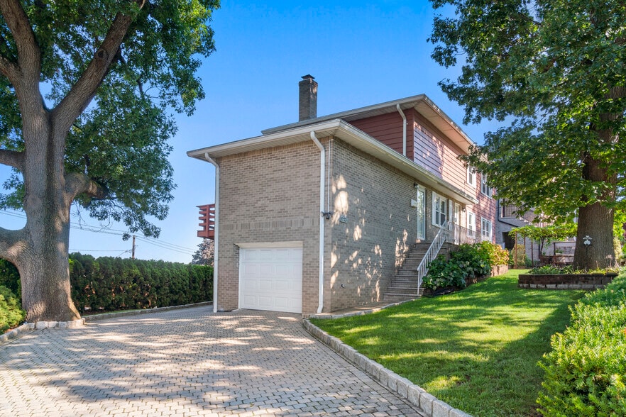 Building Photo - 1023 Morningside Ln