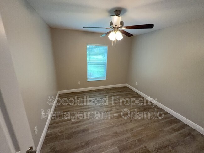 Building Photo - 2854 W Edison Pl