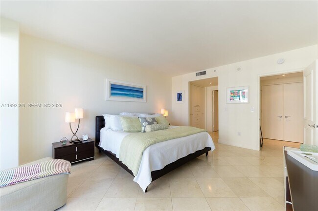 Building Photo - 3400 SW 27th Ave