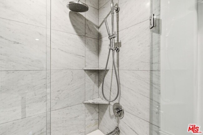 Building Photo - 3476 Troy Dr