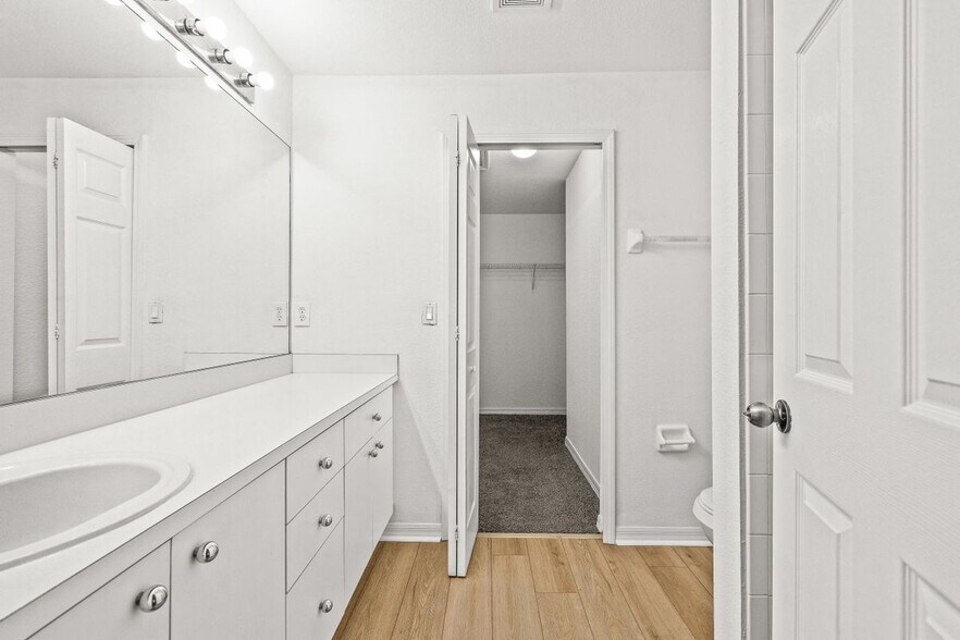 Building Photo - 10979 Winter Crest Dr