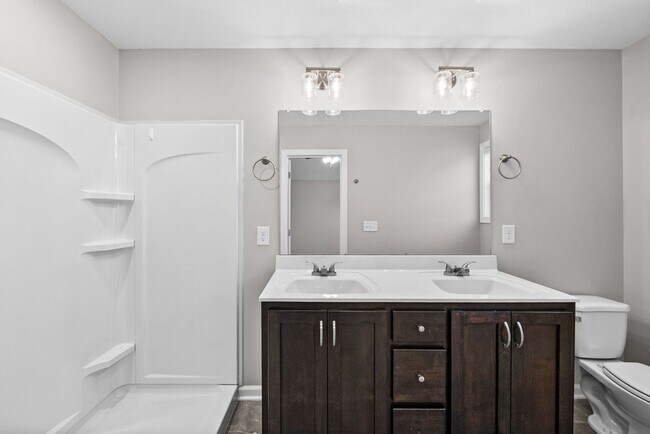Building Photo - 1493 Fredrick Dr