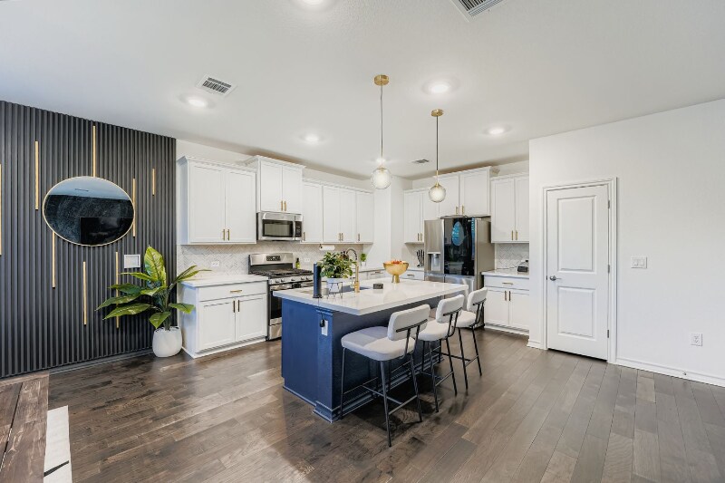 Building Photo - 2902 Bronx Dr