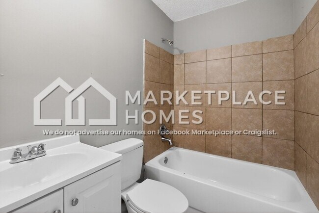 Building Photo - 5826 Laurie Dr