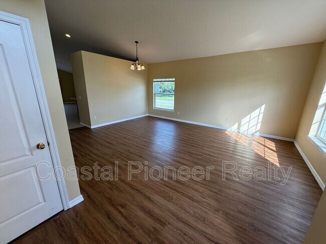 Building Photo - 5320 Lorilawn Dr