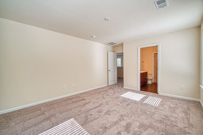 Building Photo - 580 Millsgate Cir
