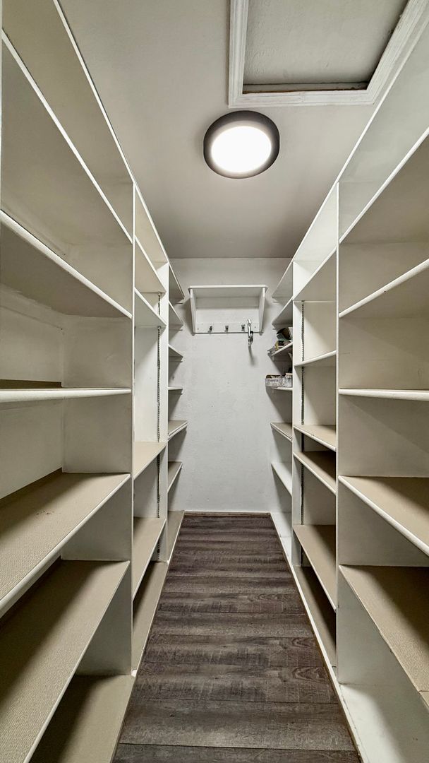 Building Photo - Move in ready home on Hollandale