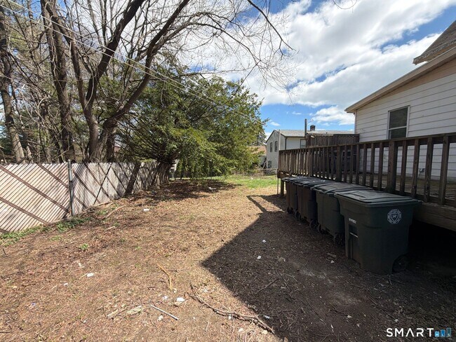 Building Photo - 316 W Main St