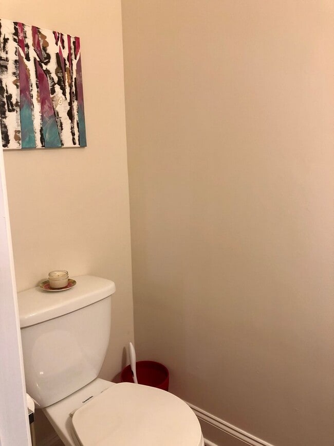 Building Photo - Whitehall Village condo with Flexible move-in