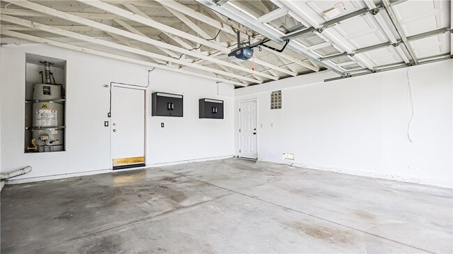 Building Photo - 1168 Scenic View St