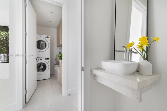 Building Photo - 8800 SW 118th St