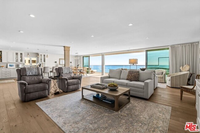 Building Photo - 27002 Malibu Cove Colony Dr