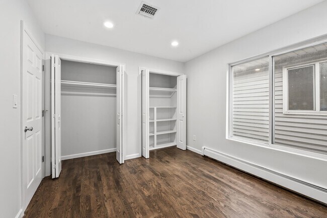 Building Photo - 1916 Grand Ave