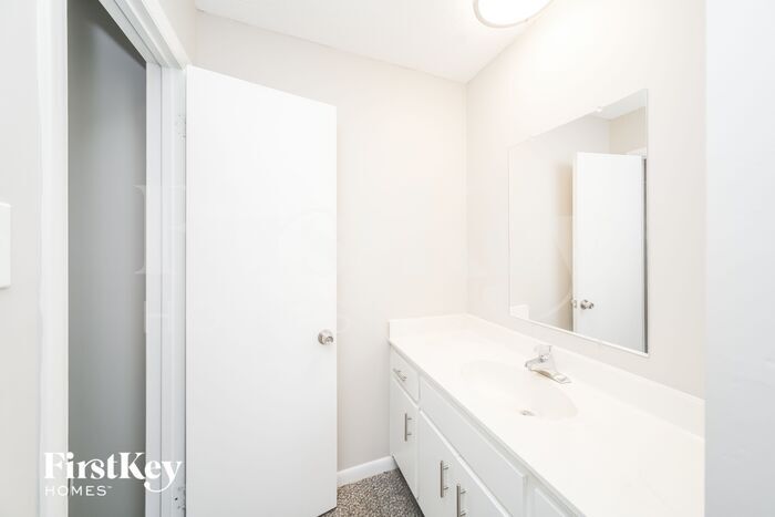Building Photo - 6319 Solway Dr
