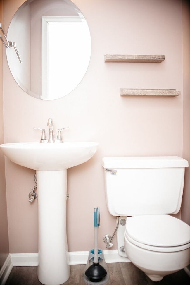 Building Photo - 1449 Jill Dr