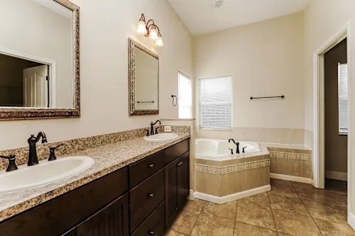 Building Photo - 5255 Chiswick Cir